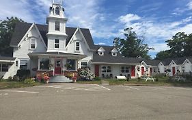 Lakelawn B&B And Motel